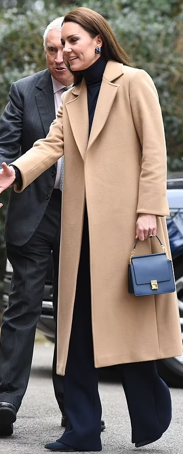 Who made Kate Middleton's beige coat, pumps, and blue handbag